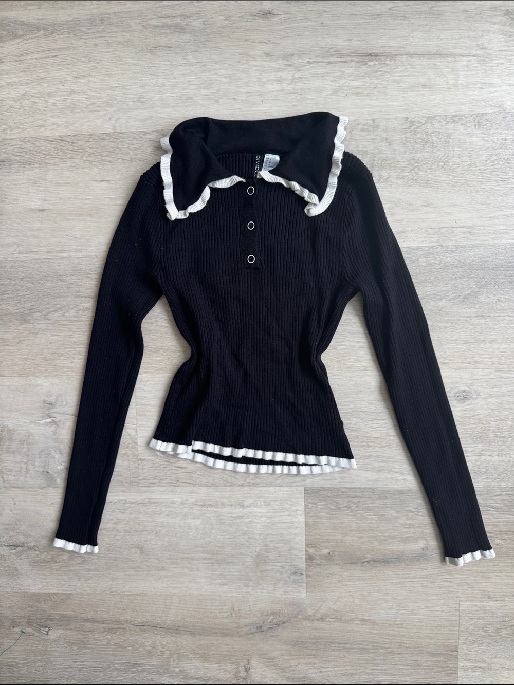 Black Ribbed Long-Sleeve Top with Contrast White Trim